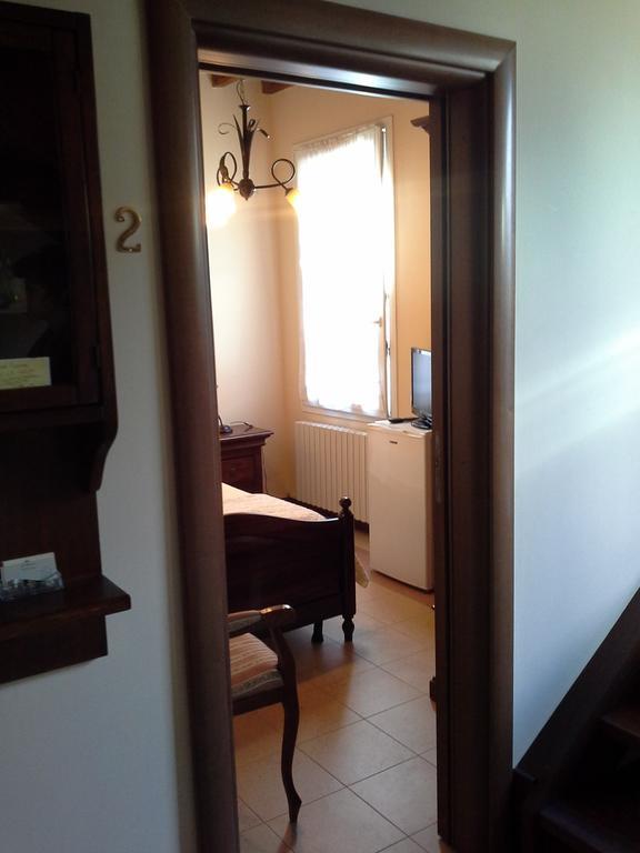 Bed and Breakfast Le Stanze Sul Po Ferrara Habitación foto
