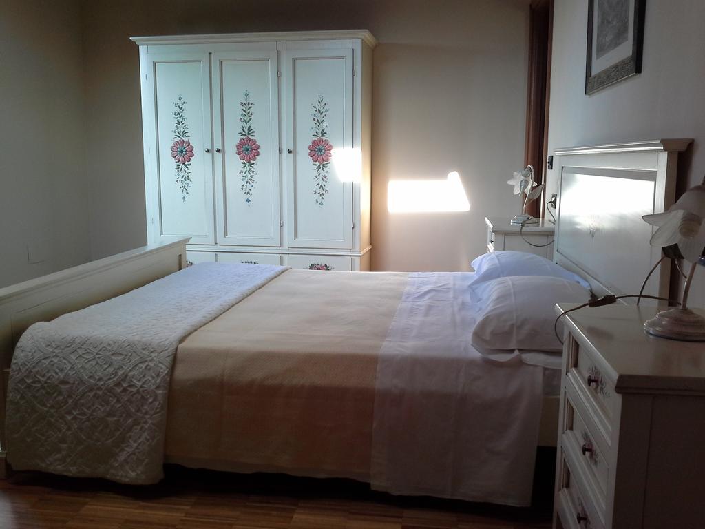 Bed and Breakfast Le Stanze Sul Po Ferrara Habitación foto