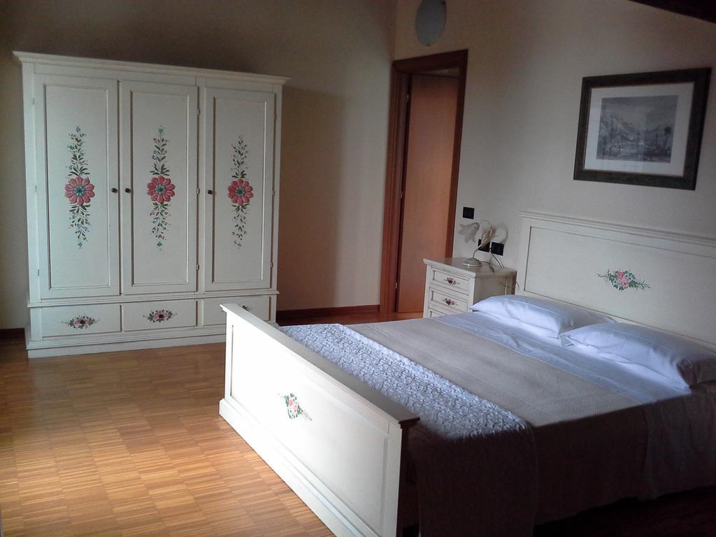 Bed and Breakfast Le Stanze Sul Po Ferrara Habitación foto